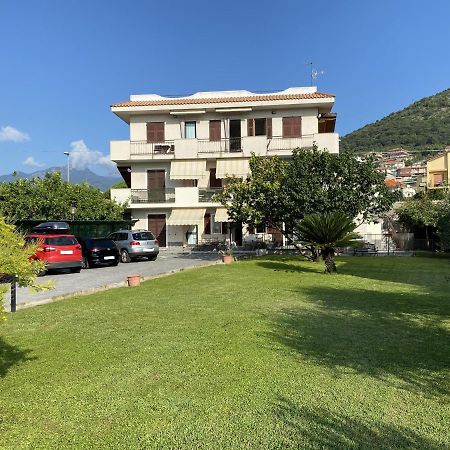 Aparthotel I Fiori Di Pietra Pietra Ligure Zewnętrze zdjęcie