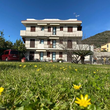 Aparthotel I Fiori Di Pietra Pietra Ligure Zewnętrze zdjęcie