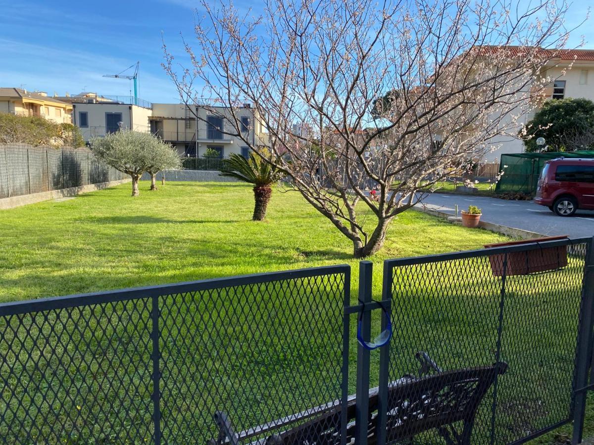 Aparthotel I Fiori Di Pietra Pietra Ligure Zewnętrze zdjęcie