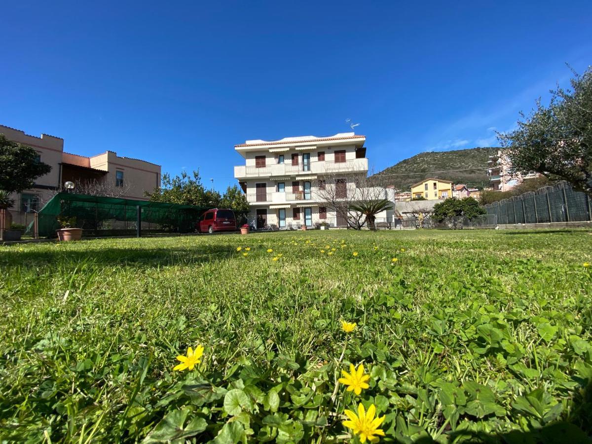 Aparthotel I Fiori Di Pietra Pietra Ligure Zewnętrze zdjęcie